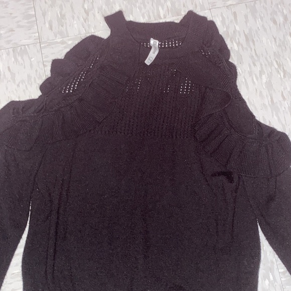 Blue Notes Cut Out Shoulder Flutter Sleeve Sweater - Picture 3 of 4